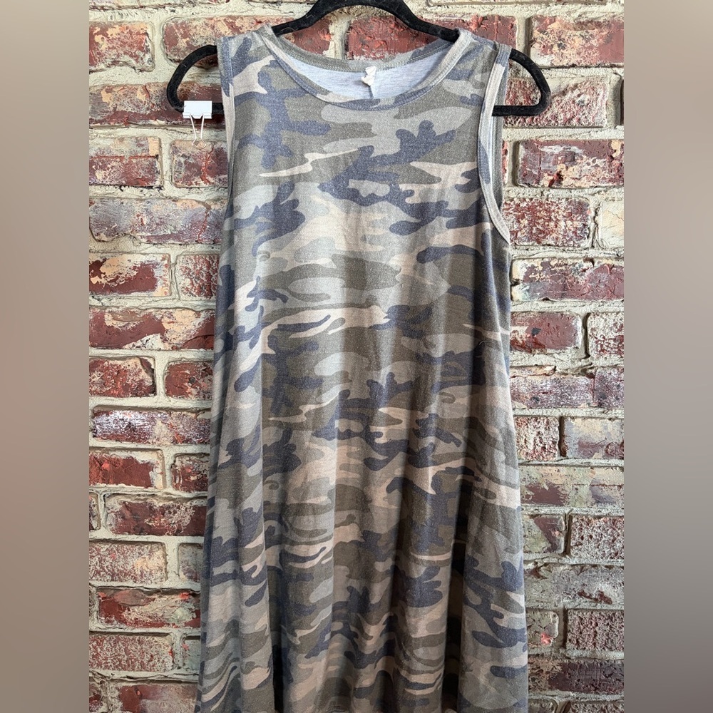 🌿 Beeson River Camo T-Shirt Dress 🌿 Size M
